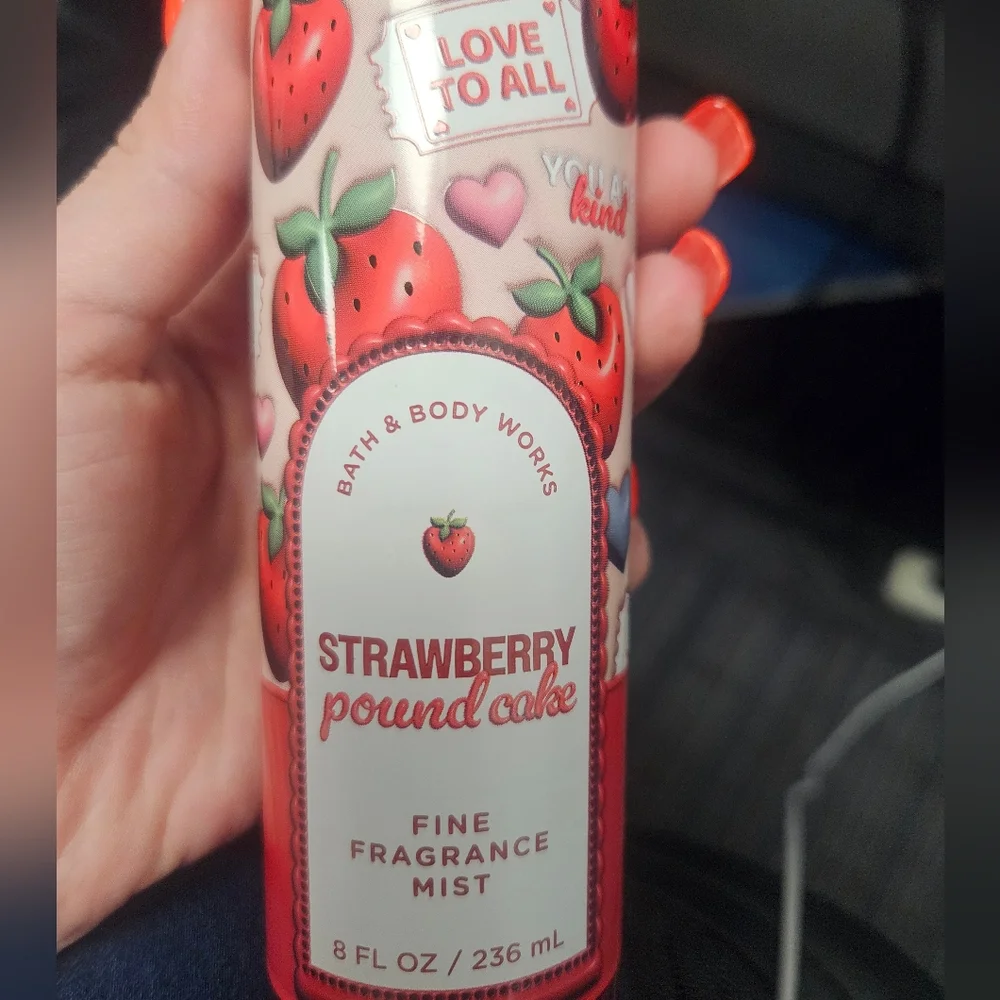 Bath & Body Works Strawberry Pound Cake Fine Fragrance Mist - Picture 2 of 4